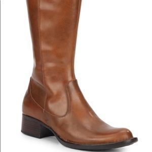 Born Wylla boots in British Tan Veg - 9